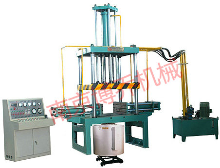 低壓鑄造機(jī)圖 低壓鑄造機(jī)圖